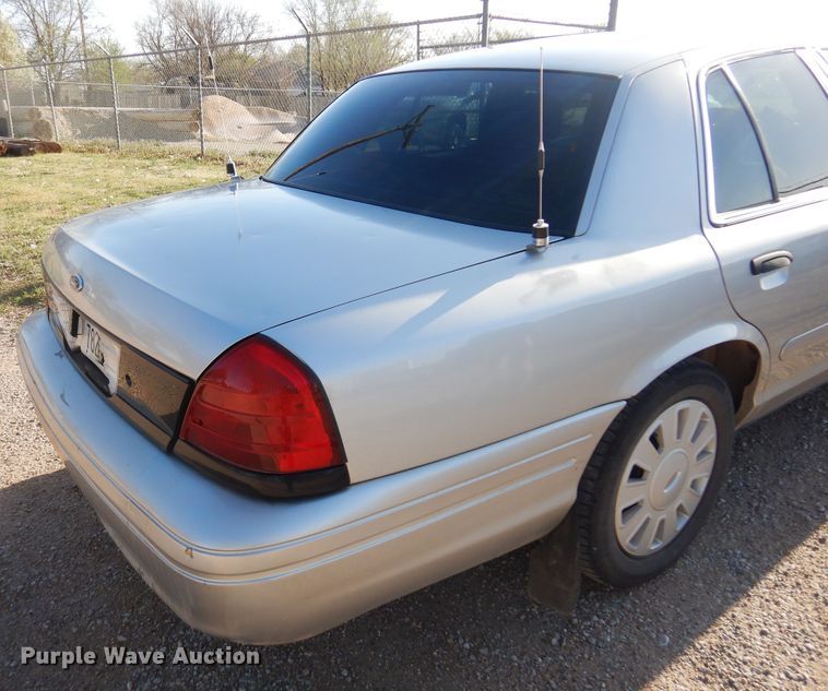 image for item DN0287 2007 Ford Crown Victoria Police Interceptor