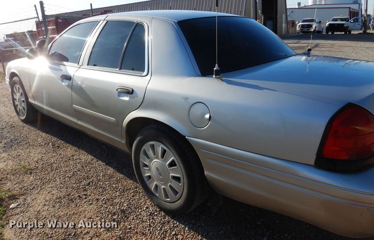 image for item DN0287 2007 Ford Crown Victoria Police Interceptor