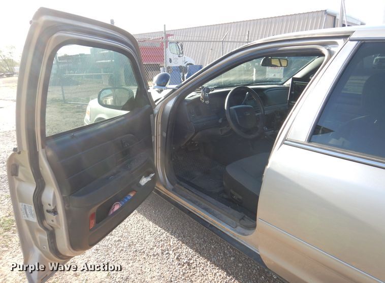 image for item DN0287 2007 Ford Crown Victoria Police Interceptor