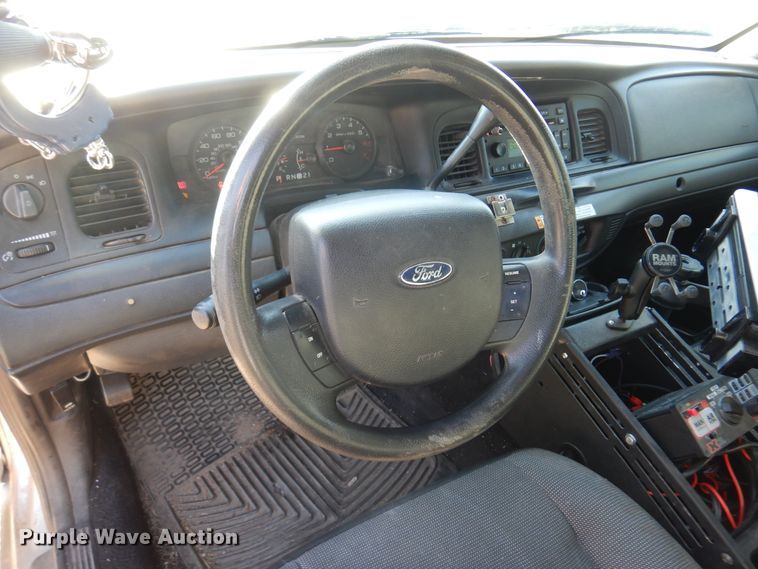 image for item DN0287 2007 Ford Crown Victoria Police Interceptor