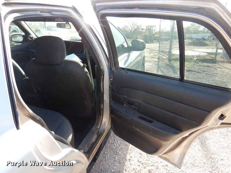 image for item DN0287 2007 Ford Crown Victoria Police Interceptor