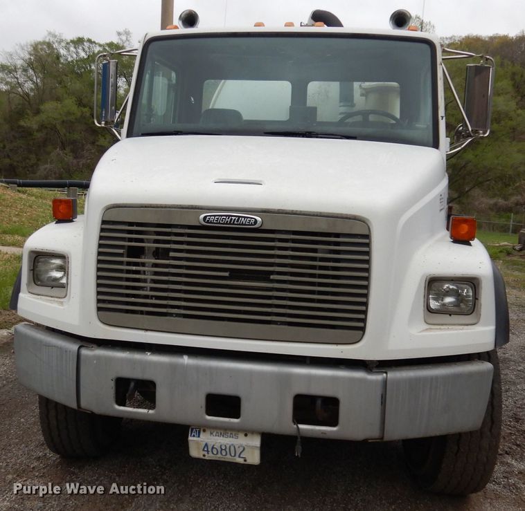 image for item DN1536 2000 Freightliner FL80  vacuum truck