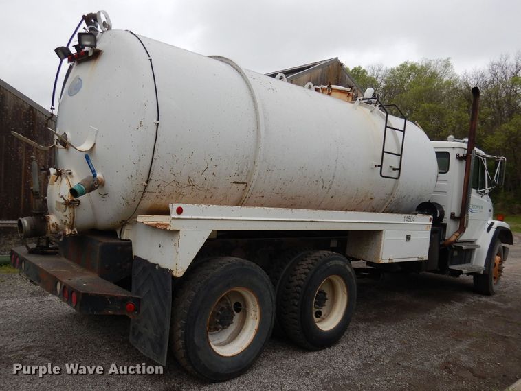 image for item DN1536 2000 Freightliner FL80  vacuum truck