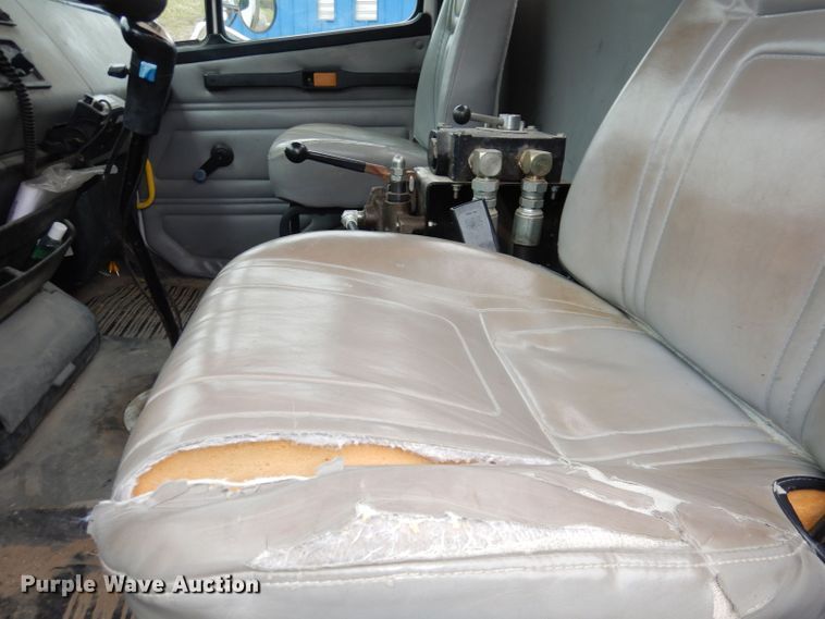 image for item DN1536 2000 Freightliner FL80  vacuum truck