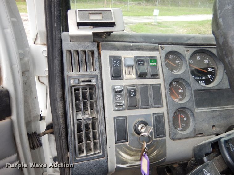 image for item DN1536 2000 Freightliner FL80  vacuum truck