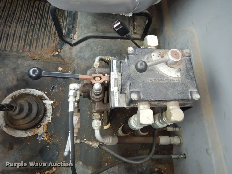 image for item DN1536 2000 Freightliner FL80  vacuum truck