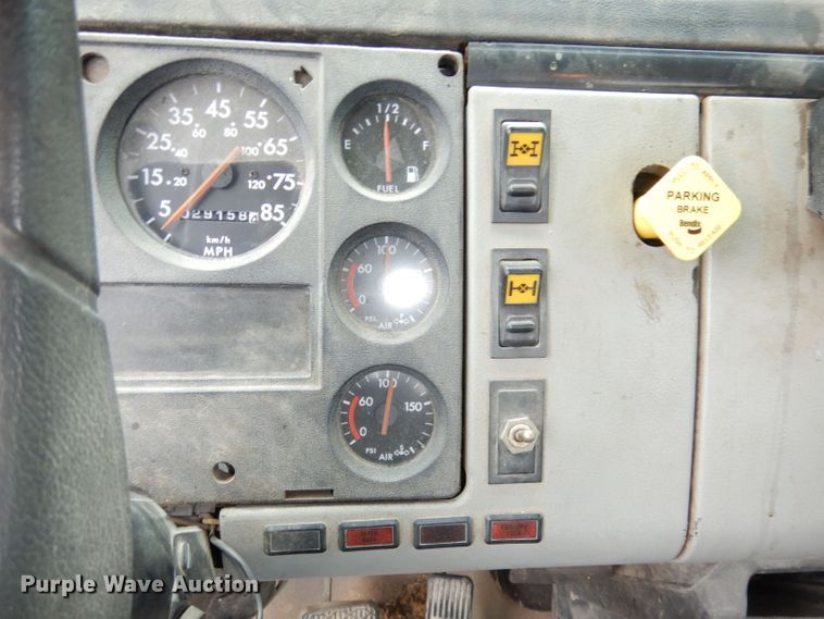 image for item DN1536 2000 Freightliner FL80  vacuum truck