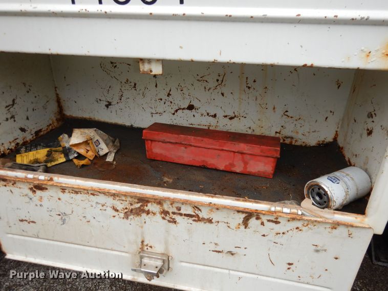 image for item DN1536 2000 Freightliner FL80  vacuum truck