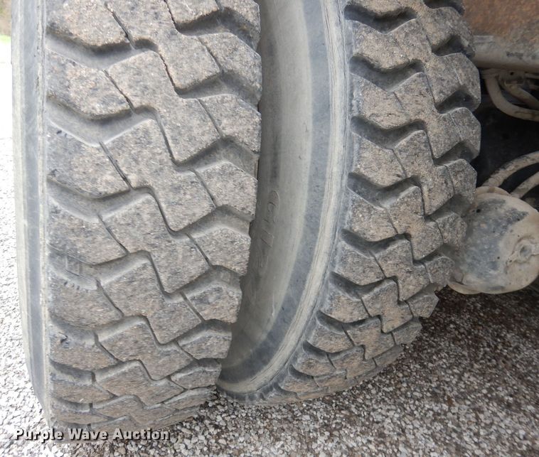 image for item DN1536 2000 Freightliner FL80  vacuum truck