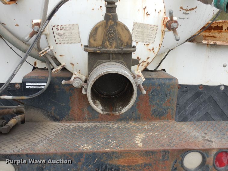 image for item DN1536 2000 Freightliner FL80  vacuum truck