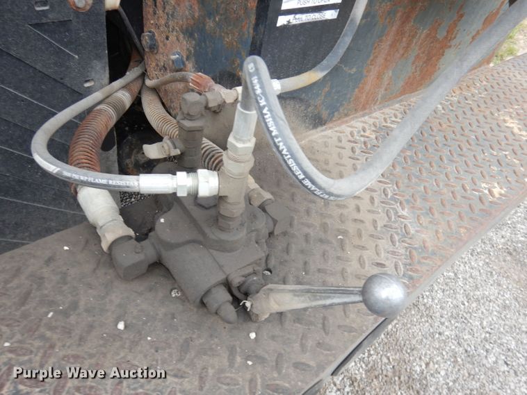 image for item DN1536 2000 Freightliner FL80  vacuum truck