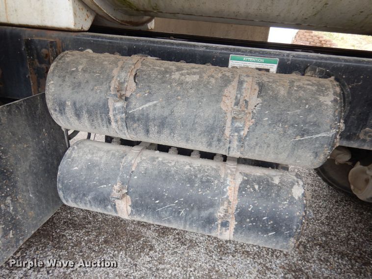 image for item DN1536 2000 Freightliner FL80  vacuum truck