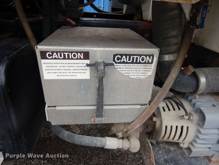 image for item DN1536 2000 Freightliner FL80  vacuum truck