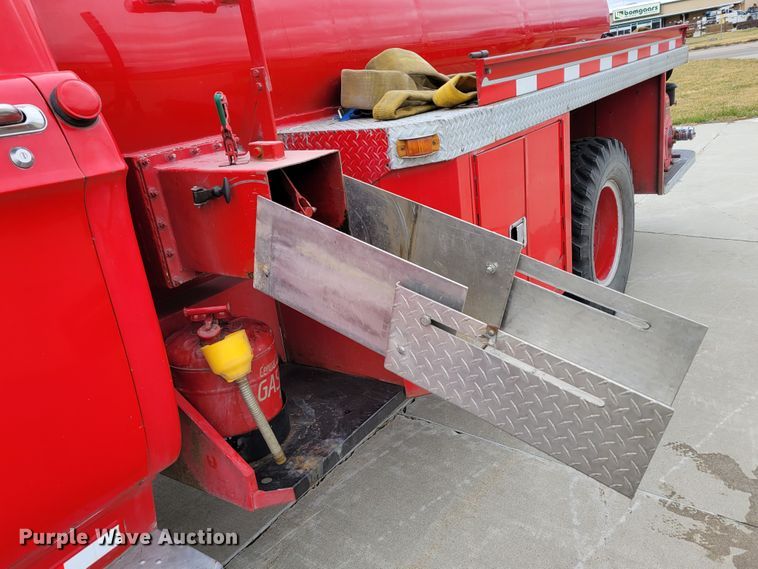 image for item DN7306 1963 Dodge D500  pumper fire truck