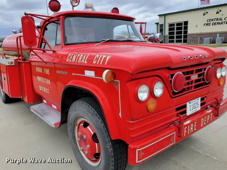 image for item DN7306 1963 Dodge D500  pumper fire truck