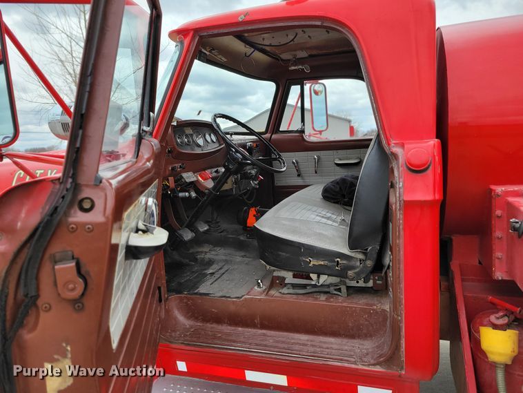 image for item DN7306 1963 Dodge D500  pumper fire truck