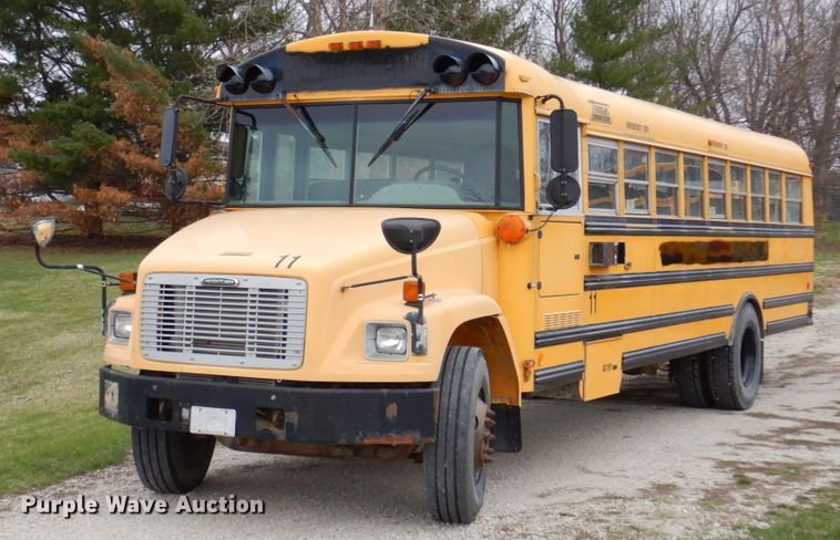 image for item DN7331 2004 Freightliner FS65  school bus