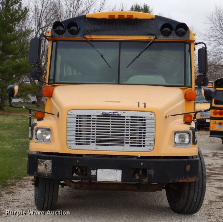 image for item DN7331 2004 Freightliner FS65  school bus