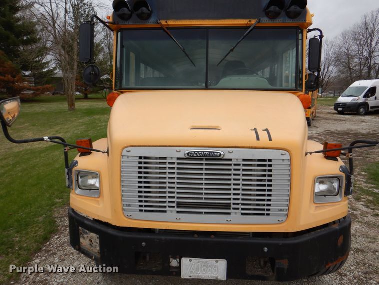 image for item DN7331 2004 Freightliner FS65  school bus