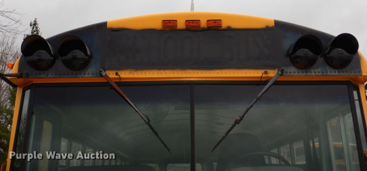 image for item DN7331 2004 Freightliner FS65  school bus