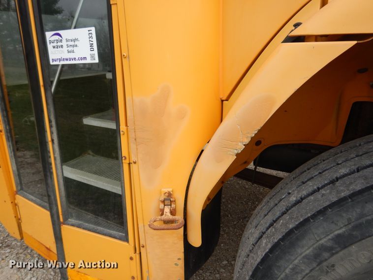 image for item DN7331 2004 Freightliner FS65  school bus