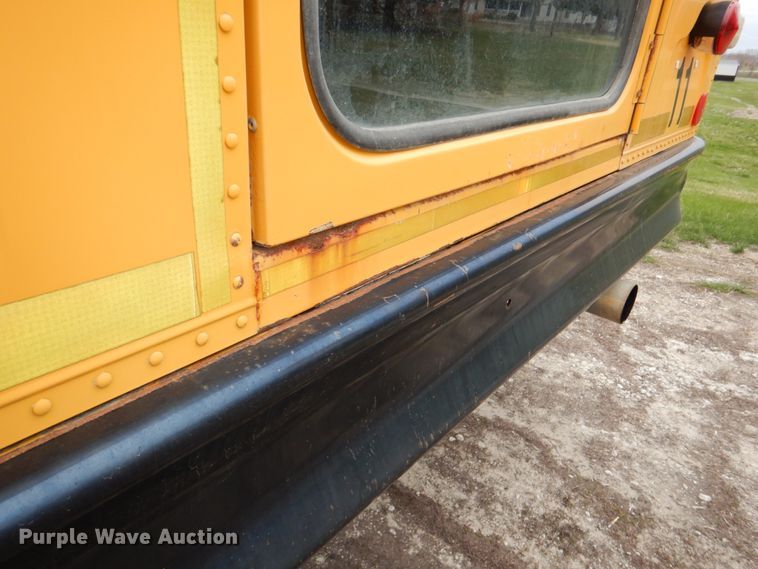 image for item DN7331 2004 Freightliner FS65  school bus