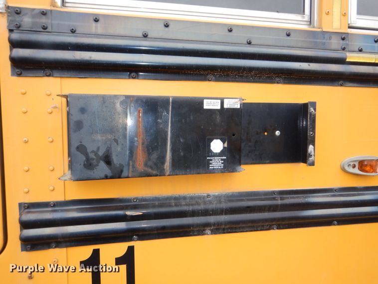 image for item DN7331 2004 Freightliner FS65  school bus