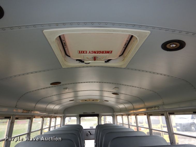 image for item DN7331 2004 Freightliner FS65  school bus