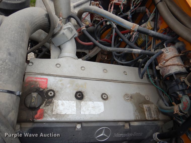 image for item DN7331 2004 Freightliner FS65  school bus