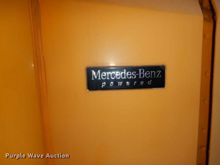 image for item DN7331 2004 Freightliner FS65  school bus