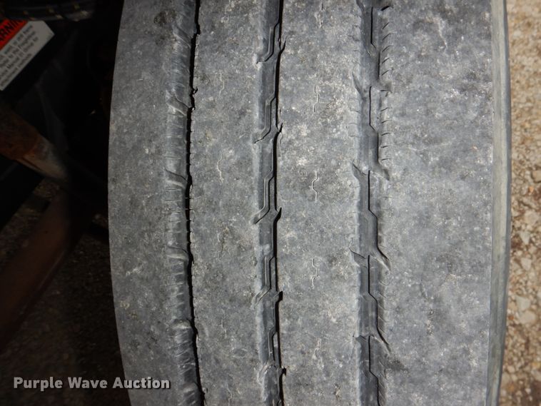 image for item DN7331 2004 Freightliner FS65  school bus