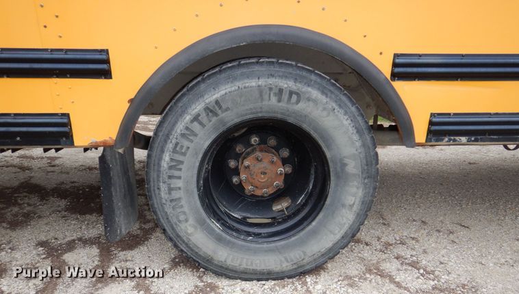 image for item DN7331 2004 Freightliner FS65  school bus