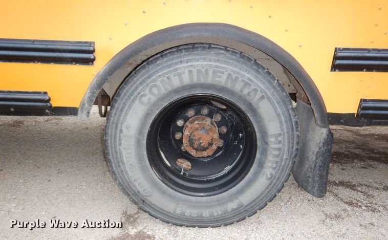 image for item DN7331 2004 Freightliner FS65  school bus