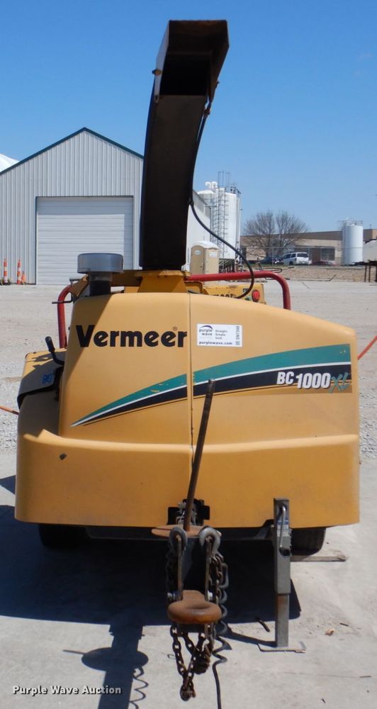 image for item DN7348 2006 Vermeer BC1000XL  wood chipper