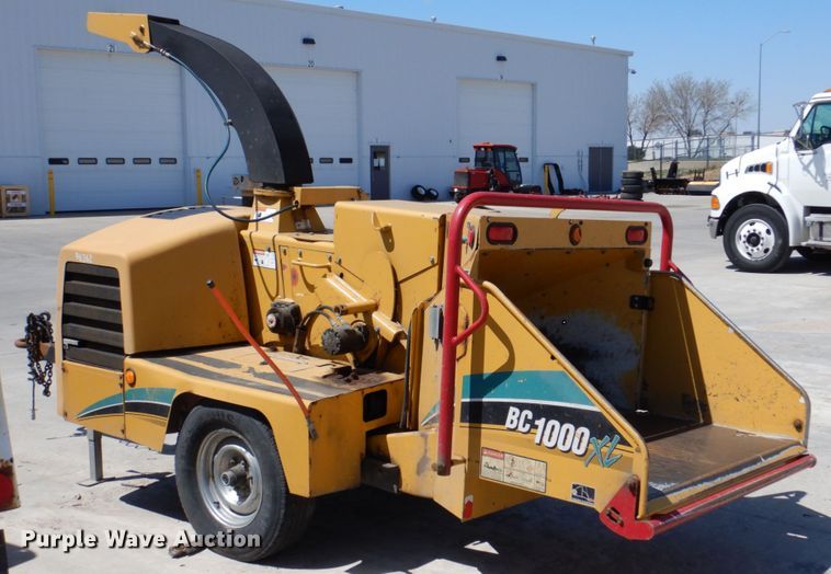 image for item DN7348 2006 Vermeer BC1000XL  wood chipper