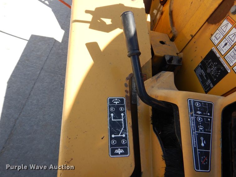 image for item DN7348 2006 Vermeer BC1000XL  wood chipper