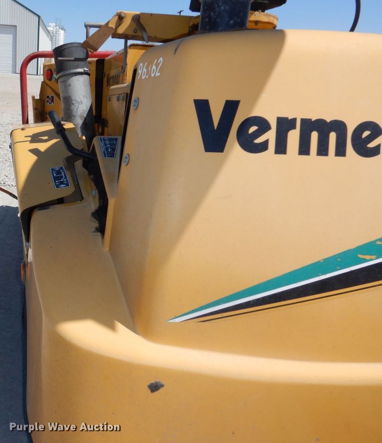 image for item DN7348 2006 Vermeer BC1000XL  wood chipper