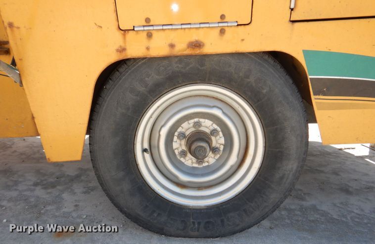 image for item DN7348 2006 Vermeer BC1000XL  wood chipper