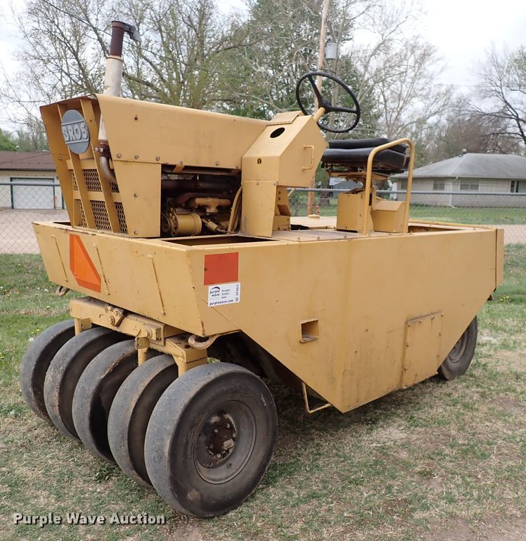 image for item DP4622 Bros  pneumatic roller