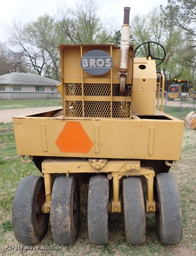 image for item DP4622 Bros  pneumatic roller