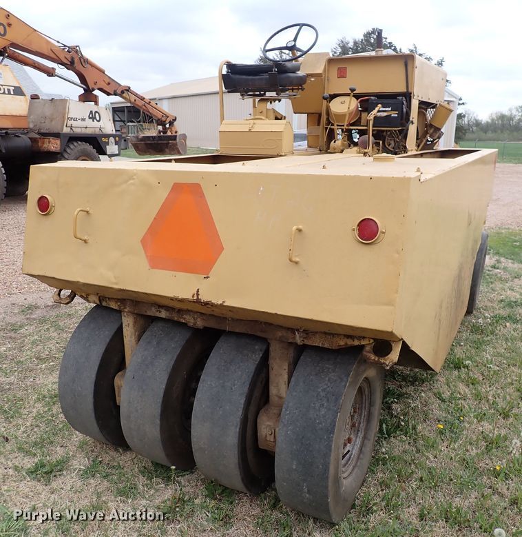 image for item DP4622 Bros  pneumatic roller