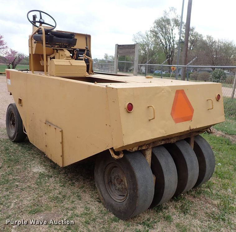 image for item DP4622 Bros  pneumatic roller