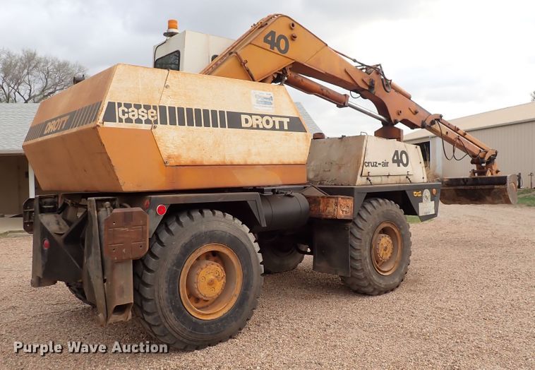 image for item DP4623 Drott 40  wheeled excavator