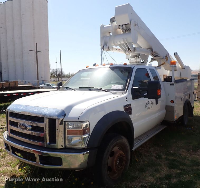 image for item DP4632 2008 Ford F550 Super Duty  bucket truck
