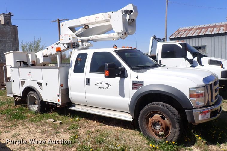 image for item DP4632 2008 Ford F550 Super Duty  bucket truck