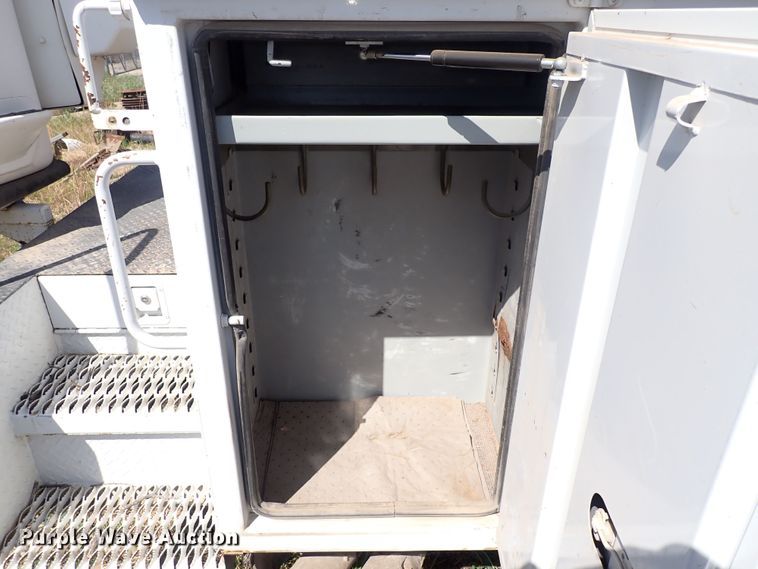 image for item DP4632 2008 Ford F550 Super Duty  bucket truck