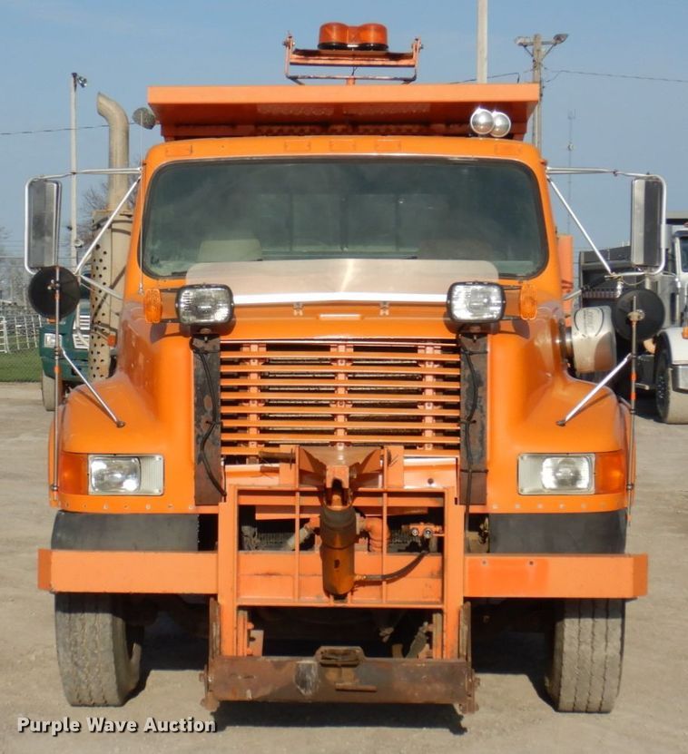 image for item DP5444 1993 International 4900  dump truck