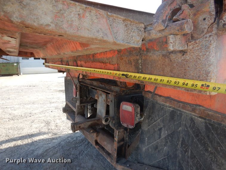image for item DP5444 1993 International 4900  dump truck