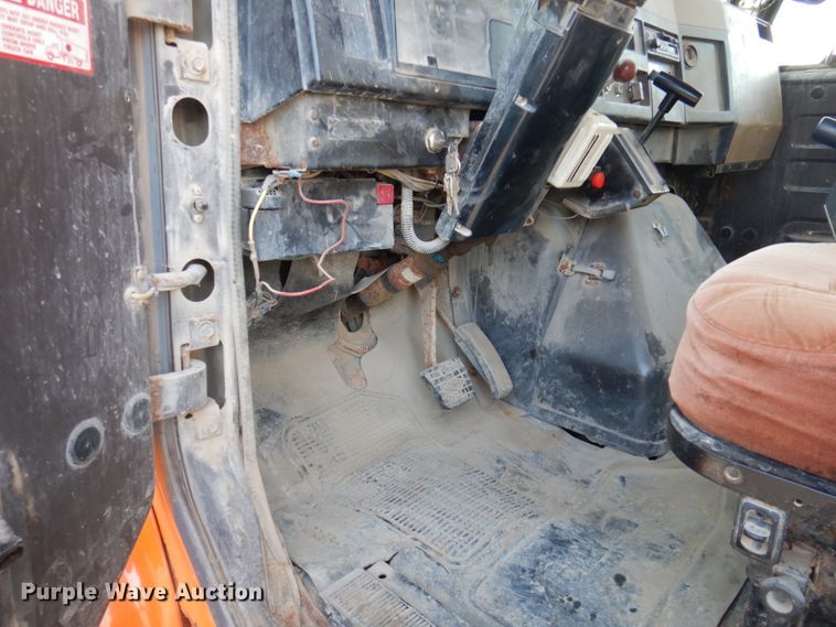 image for item DP5444 1993 International 4900  dump truck