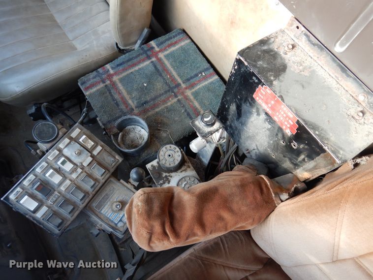 image for item DP5444 1993 International 4900  dump truck